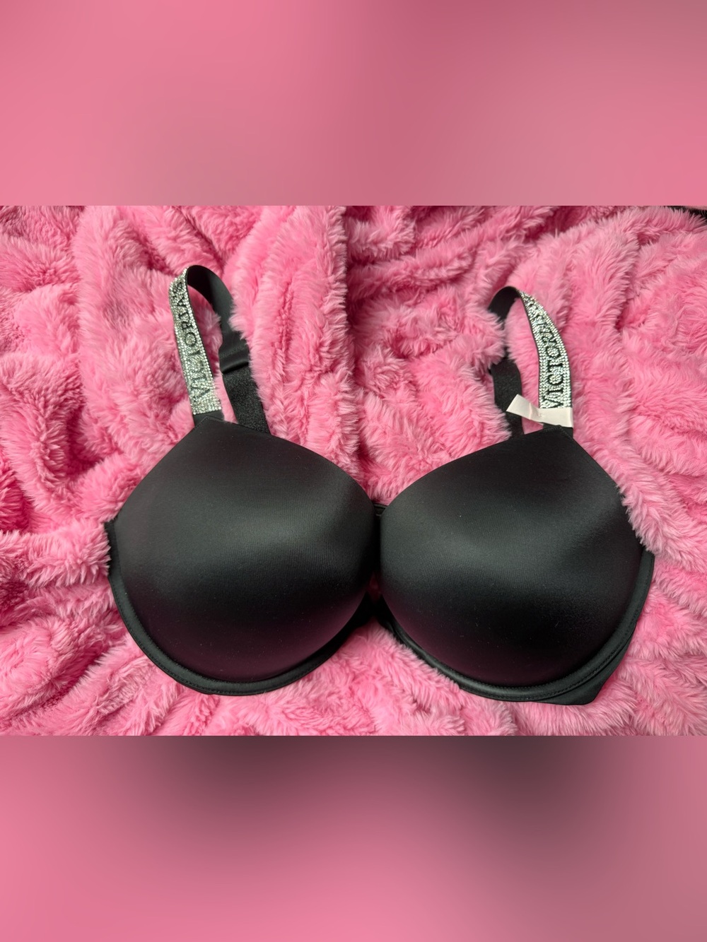 Victoria’s Secret bombshell bra